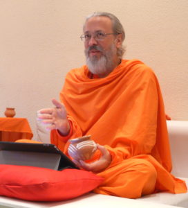 Swamiji teaching at retreat